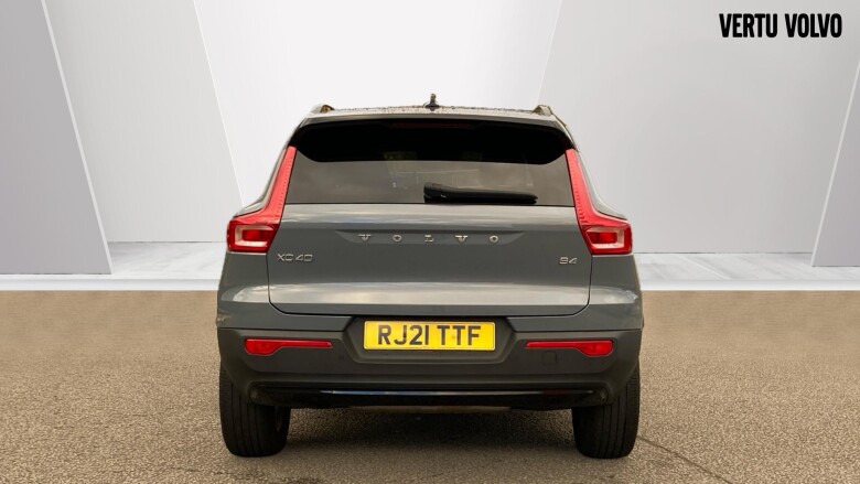 Volvo Xc40 2.0 B4P R DESIGN 5dr Auto Petrol Estate